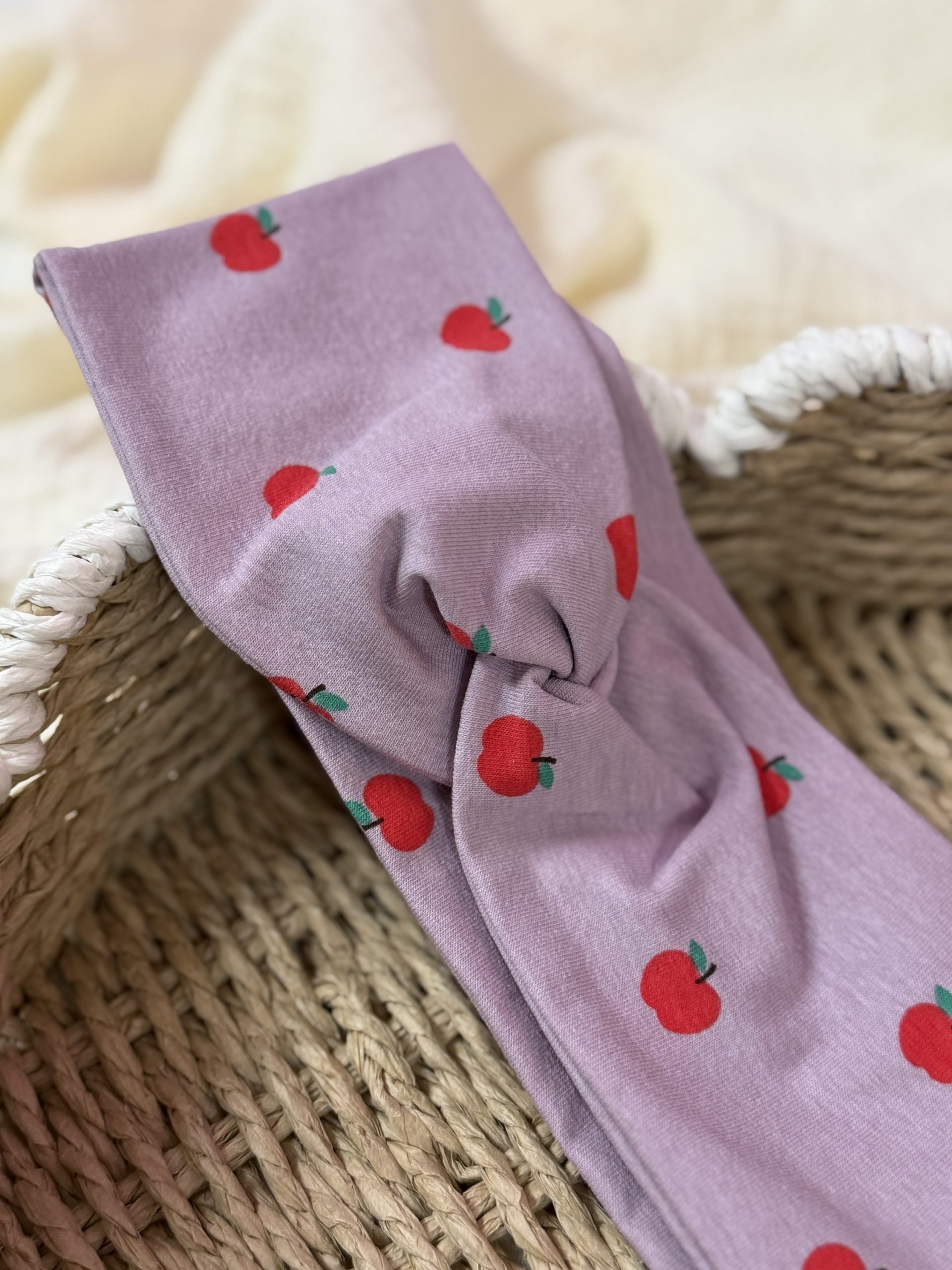 Twist Stirnband Größe S (Lila Äpfel)