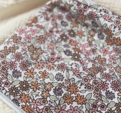 Schlupfschal (Blumen Pastell)