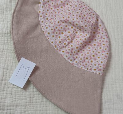 Sonnenhut Größe M (Leinen & Baumwolle Rosa Gänseblumen)