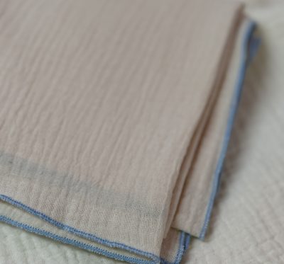 Musselin Halstuch (Natur blauer Rand)