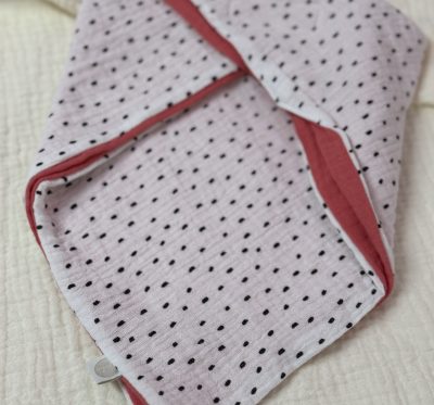 Dreieckstuch (Punkte schwarz weiss)