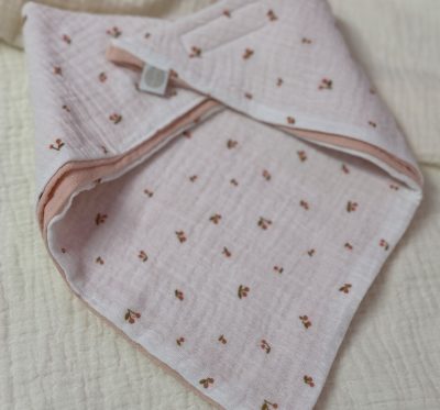 Dreieckstuch (Kleine Kirschen)