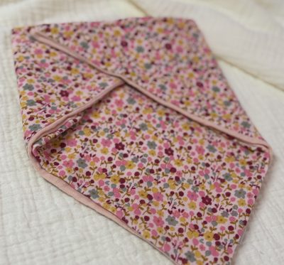 Kopie von Dreieckstuch (Blumenwiese Rosa)